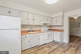 10 Kettle Ct, Windsor Mill, MD 21244 - Photo 12