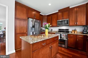 130 Linden Pl, Towson, MD 21286 - Photo 10