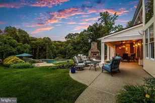 11 Springhill Farm Ct, Cockeysville, MD 21030 - Photo 2