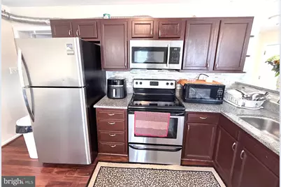 4050 Wilkens, Baltimore, MD 21229 - Photo 6