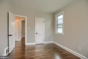 24 Lincoln Ave, Baltimore, MD 21228 - Photo 12