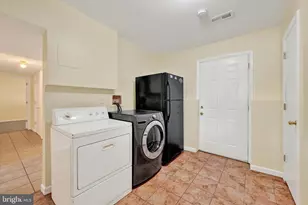 21 Box Cir, Baltimore, MD 21221 - Photo 18