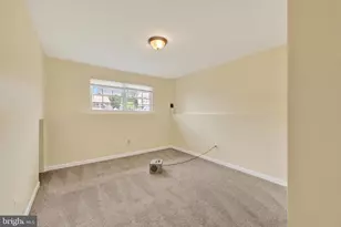 21 Box Cir, Baltimore, MD 21221 - Photo 20