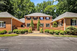 4 Brickford Ln, Baltimore, MD 21208 - Photo 2