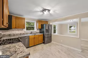 33 Bond Ave, Reisterstown, MD 21136 - Photo 10