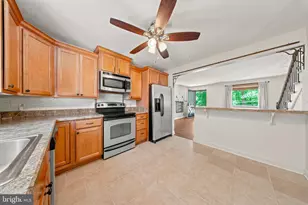 9945 Hilltop Dr, Parkville, MD 21234 - Photo 12