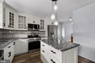 8606 Hickory Thicket Pl, Baltimore, MD 21236 - Photo 8