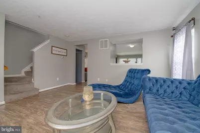 2021 Hackberry Road, Baltimore, MD 21221 - Photo 2