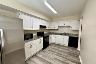 24 Laurence Brooke Rd, Catonsville, MD 21228 - Photo 2