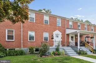 34 Briarwood Rd, Baltimore, MD 21228 - Photo 2