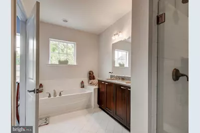 124 Meridian Lane, Towson, MD 21286 - Photo 24