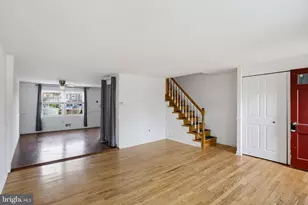 3256 Ryerson Cir, Baltimore, MD 21227 - Photo 2