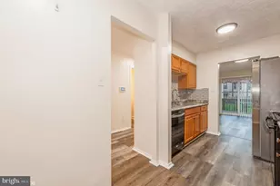 19 Mooring Ct, Essex, MD 21221 - Photo 10