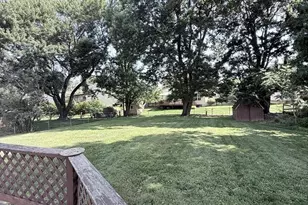 25 Greenview Ave, Reisterstown, MD 21136 - Photo 2