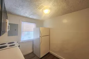 135 Carver Rd, Dundalk, MD 21222 - Photo 4