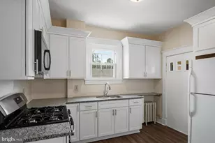 910 St Charles Ave, Baltimore, MD 21229 - Photo 14