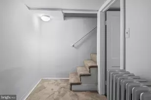 910 St Charles Ave, Baltimore, MD 21229 - Photo 24