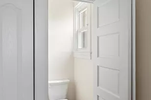 910 St Charles Ave, Baltimore, MD 21229 - Photo 22