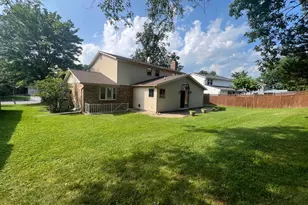 5 Madison Mills Ct, Baltimore, MD 21228 - Photo 2
