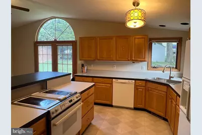 5 Madison Mills Court, Baltimore, MD 21228 - Photo 4