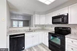 2012 Wisper Woods Way, Baltimore, MD 21244 - Photo 12