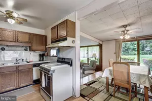 204 Uppergate Ct, Owings Mills, MD 21117 - Photo 16