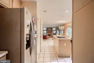 12101 Faulkner Dr, Owings Mills, MD 21117 - Photo 10