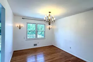 1234 Pleasant Valley Dr, Catonsville, MD 21228 - Photo 4