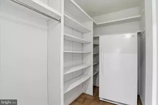 8 Stonehenge Cir, Baltimore, MD 21208 - Photo 24