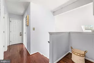 13 Barrow Ct, Towson, MD 21204 - Photo 40