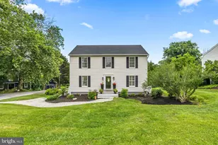 13 Barrow Ct, Towson, MD 21204 - Photo 2
