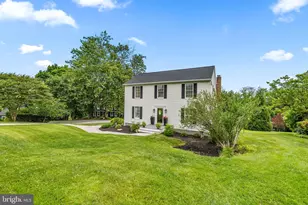 13 Barrow Ct, Towson, MD 21204 - Photo 2