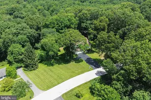19018 Hunt Pass Ct, Parkton, MD 21120 - Photo 2