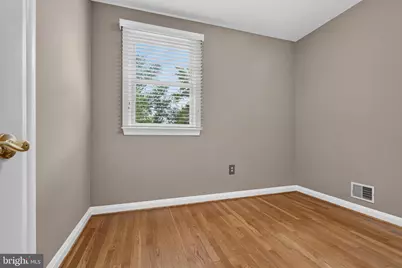 3 N Hilltop Road, Baltimore, MD 21228 - Photo 12