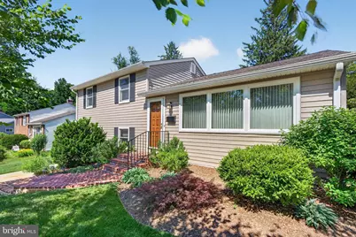 3 N Hilltop Road, Baltimore, MD 21228 - Photo 2
