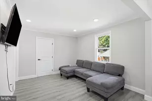 825 Martin Rd, Essex, MD 21221 - Photo 2
