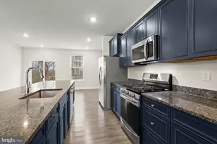 304 Sweetbay Rd, Essex, MD 21221 - Photo 12