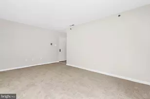 1256 Sugarwood Cir, Essex, MD 21221 - Photo 4