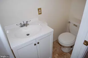 1707 Pin Oak Rd, Parkville, MD 21234 - Photo 10