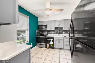 4 W Orange Ct, Baltimore, MD 21234 - Photo 4