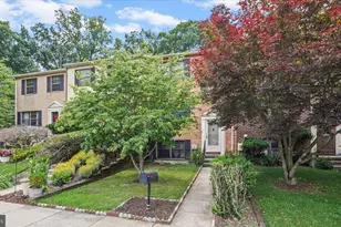 6 Drawbridge Ct, Baltimore, MD 21228 - Photo 2