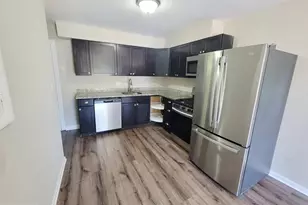 2012 Royal Garden Dr, Baltimore, MD 21207 - Photo 8
