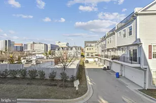 67 Linden Pl, Towson, MD 21286 - Photo 4
