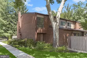 30 Fencepost Ct, Baltimore, MD 21208 - Photo 2