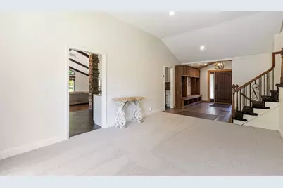 7206 N Charles Street N, Lutherville Timonium, MD 21093 - Photo 8