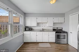 4447 Norfen Rd, Baltimore, MD 21227 - Photo 8