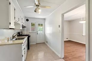8401 Pleasant Plains Rd, Baltimore, MD 21286 - Photo 10