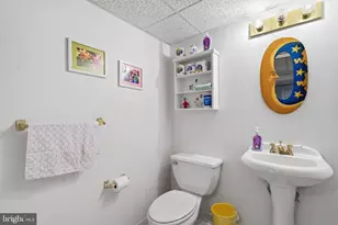 2303 Farringdon Rd, Baltimore, MD 21209 - Photo 32