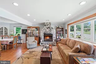 2303 Farringdon Rd, Baltimore, MD 21209 - Photo 4