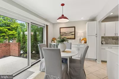 6103 Buckingham Manor Drive, Baltimore, MD 21210 - Photo 10